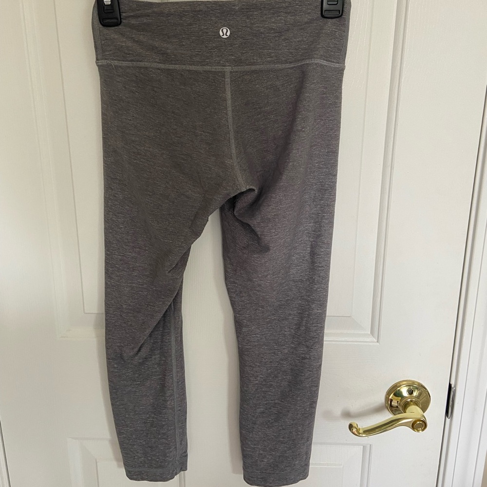 Lululemon Cropped Wunder Under Leggings
